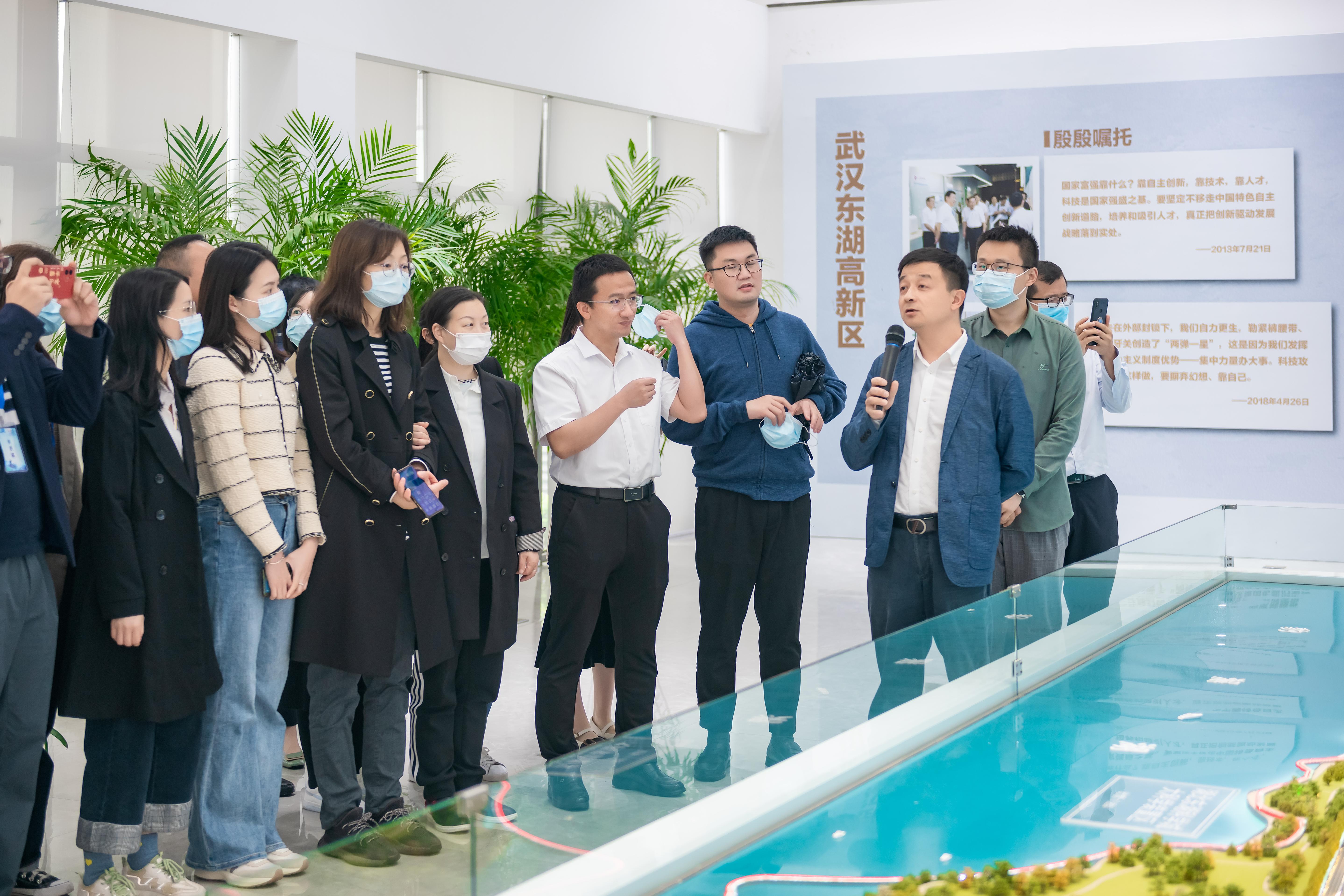 科学岛 金波.jpg 科学岛 金波.jpg